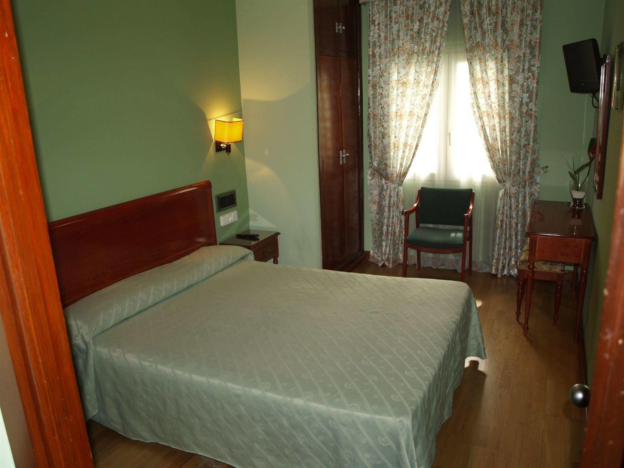 Hotel Serit Jerez de la Frontera Exterior photo